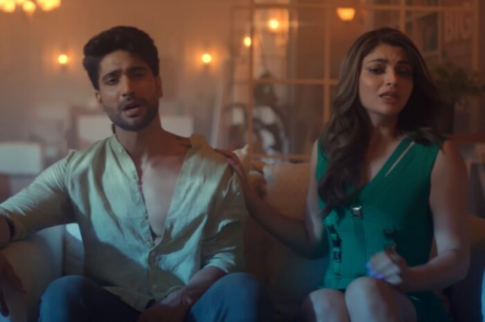 Ek Aasman Tha Lyrics & Video feat Akanksha Puri and Sanam Johar, with Complete Production Crew and Cast Names