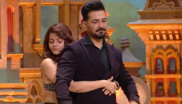 Rubina Dilaik giving emotional support to Abhinav Shukla at Pati Patni Aur Panga Season 1 Episode 8 (August 24, 2025)
