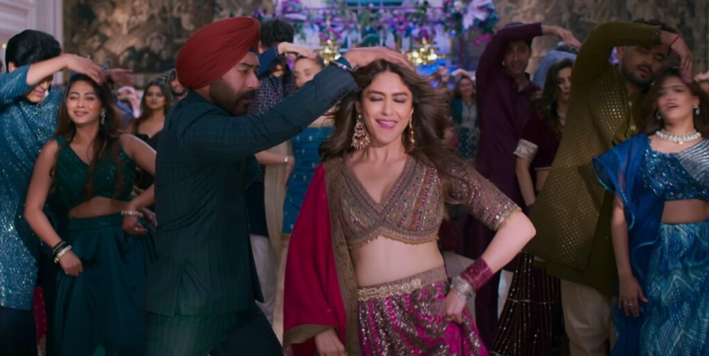 Ajay Devgn with Mrunal Thakur dancing cute in Nachdi music video from Son of Sardaar 2