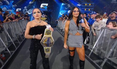 WWE SmackDown 3 October 2025 Results Giulia and Kiana James at the entrance ramp