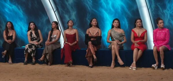 MTV Splitsvilla 16 Episode 16 App Paisa villa girls sitting together in Power chamber 
