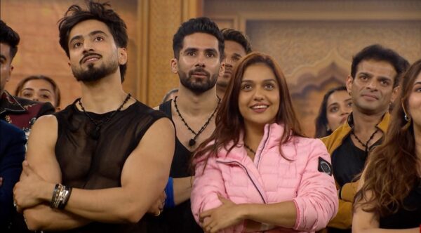 Indian Reality Show The 50 (Season 1) Episode 1 Faisu and Divya listening to the rules of arena task