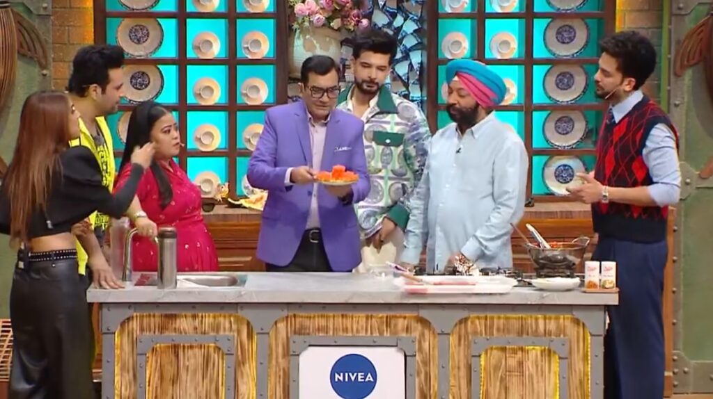 Laughter Chefs Season 3 Episode 27 Sanjeev Kapoor tasting Bombay Hawla cooked by Karan Kundrra and Elvish Yadav