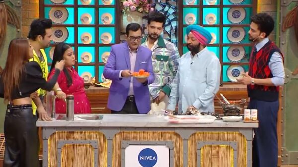 Laughter Chefs Season 3 Episode 27 Sanjeev Kapoor tasting Bombay Hawla cooked by Karan Kundrra and Elvish Yadav