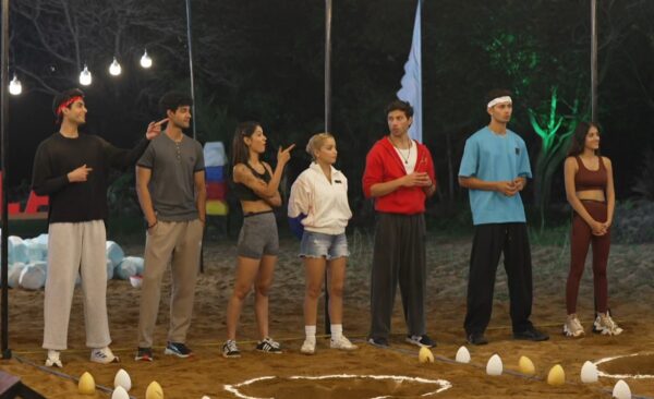 MTV Splitsvilla 16 (Pyaar Ya Paisa) Episode 13 Sadhaaf, Sandy, and Anisha at Penguins Eggs Task
