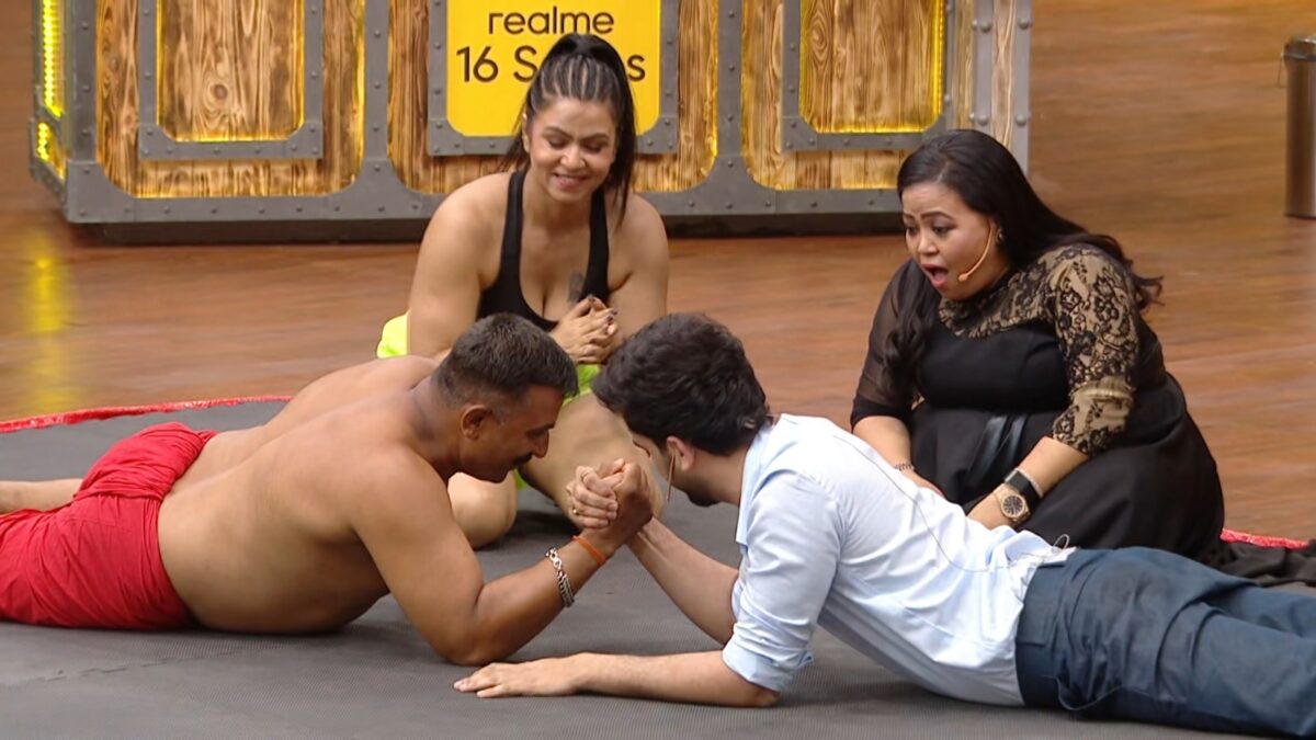 Laughter Chefs Season 3 May 24, 2026 Elvish Yadav competing against Desi Pehalwan.