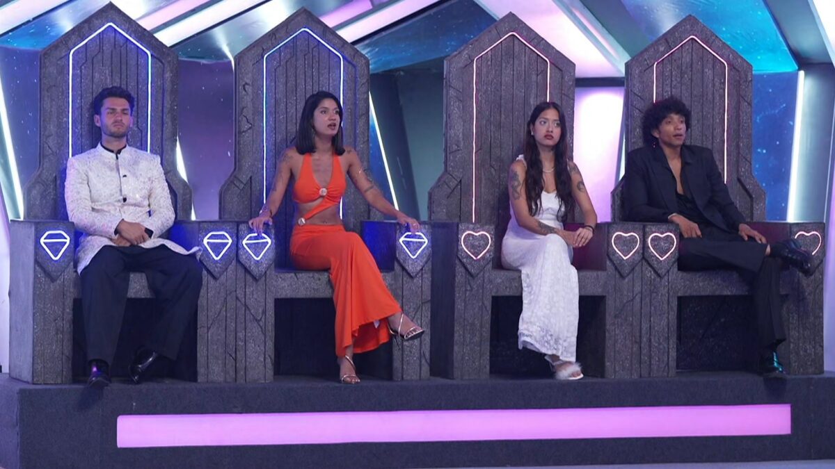 Tayne and Sandy along with Yogesh and Ruru on thrones on MTV Splitsvilla X6 May 9, 2026 episode