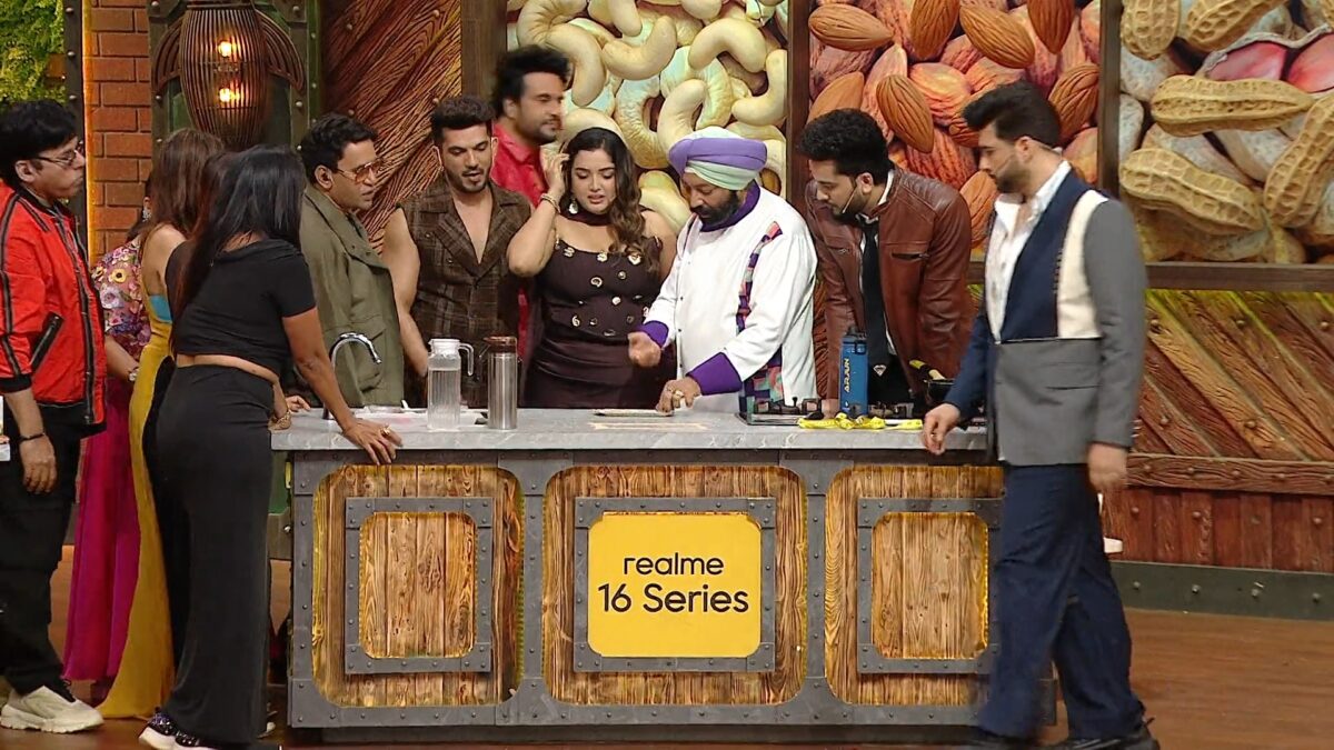 Laughter Chefs Season 3 episode 70 Chef Harpal judging tilkut along Nirahua and Amrapali Dubey.